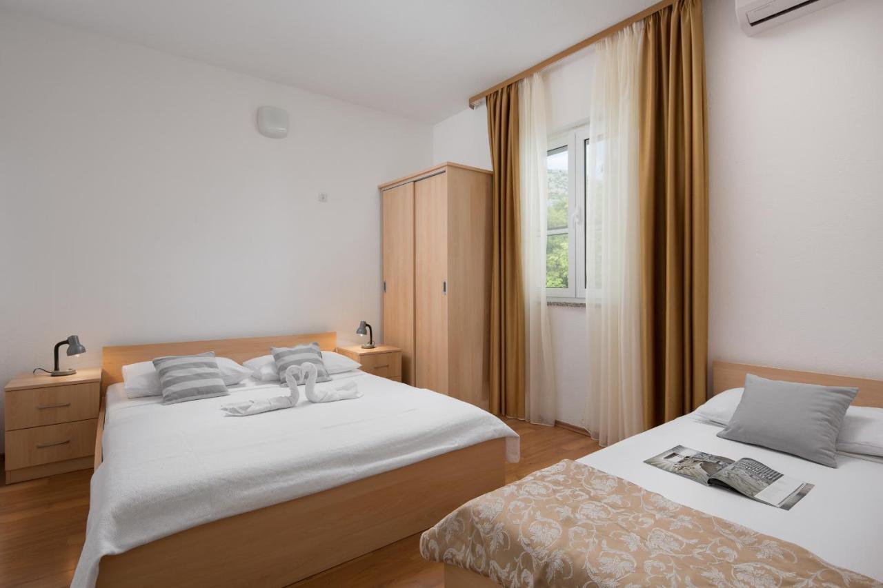 Bed and Breakfast Pansion Andelko Starigrad Paklenica Exterior foto