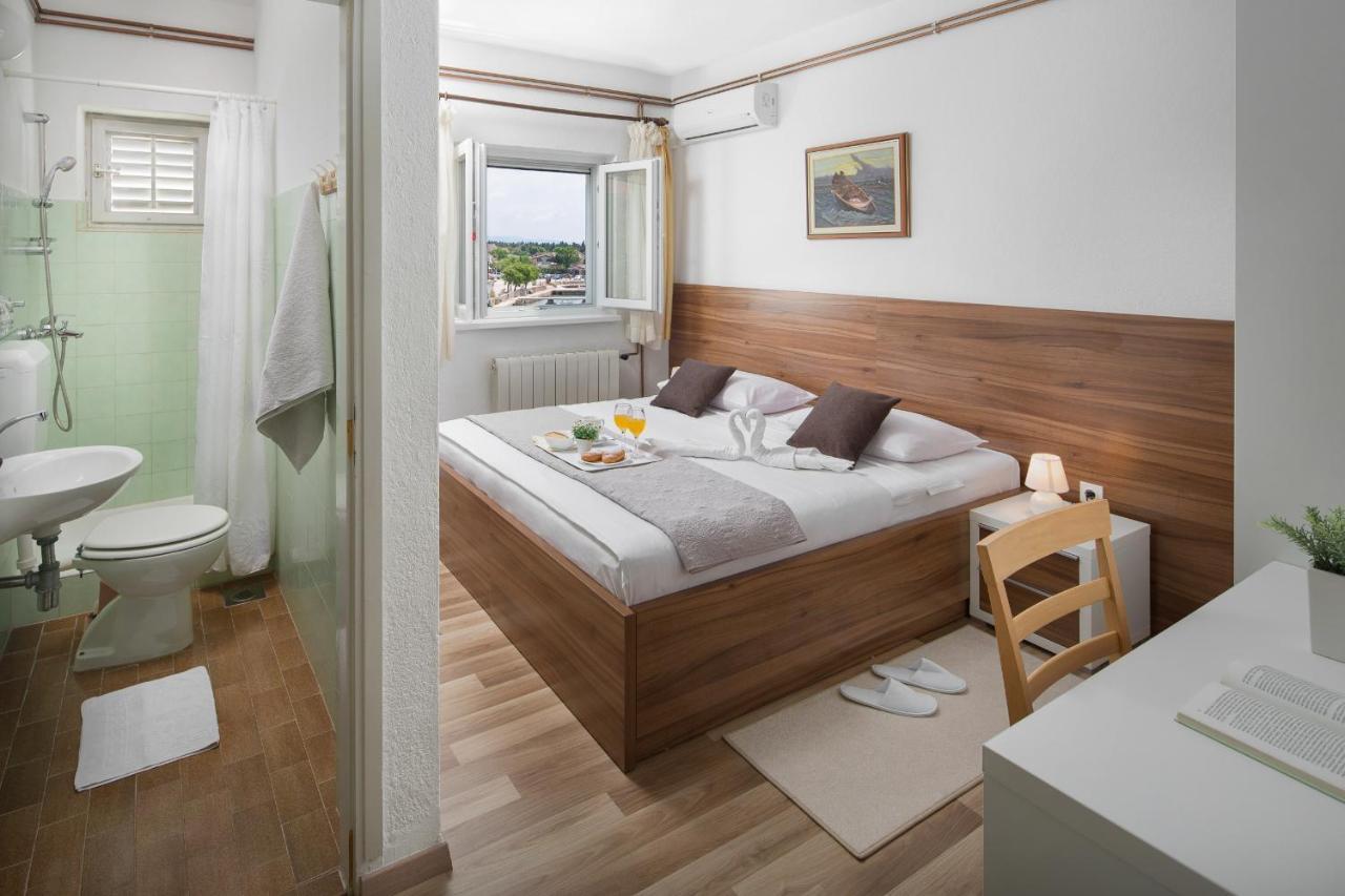 Bed and Breakfast Pansion Andelko Starigrad Paklenica Exterior foto