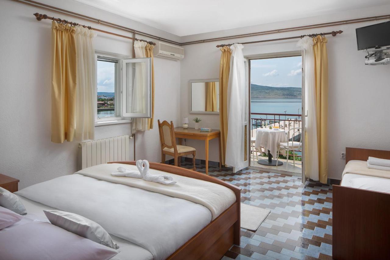Bed and Breakfast Pansion Andelko Starigrad Paklenica Exterior foto